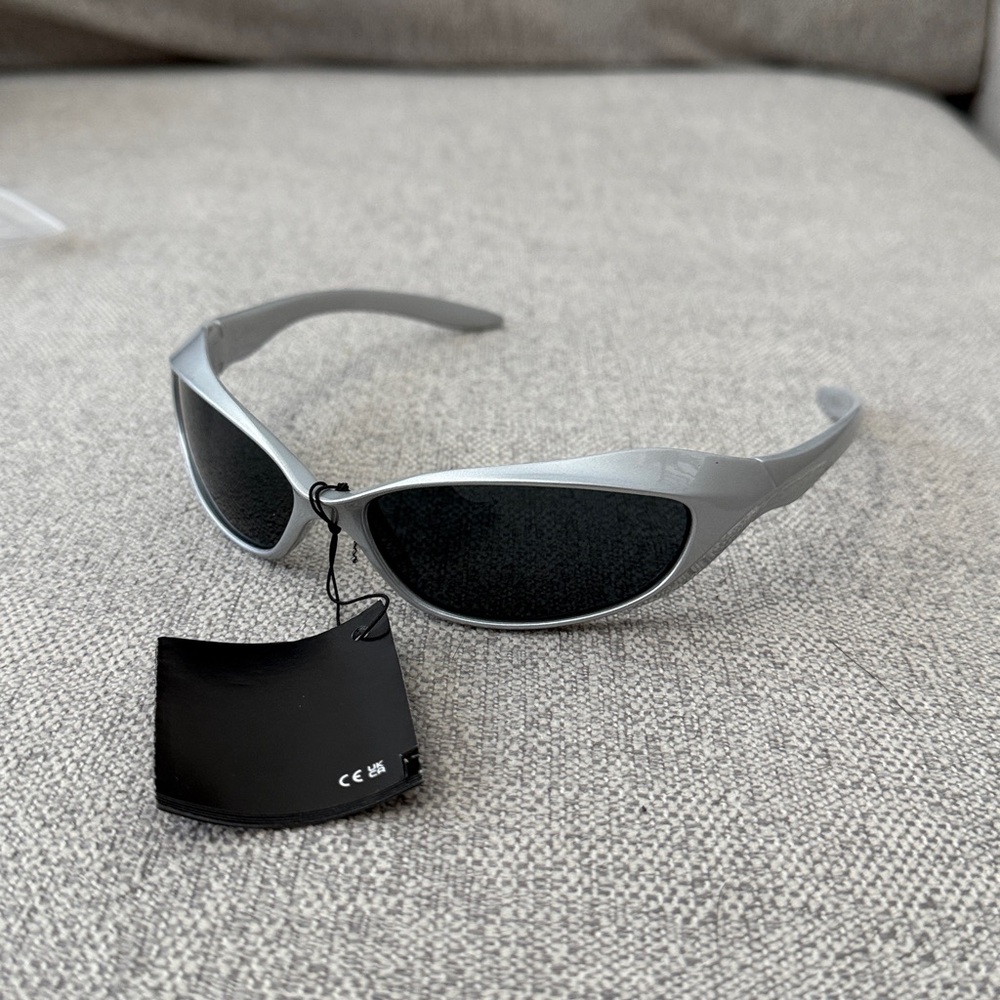 Sporty Sunglasses 💫